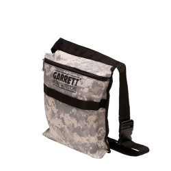 Garrett camo pouch